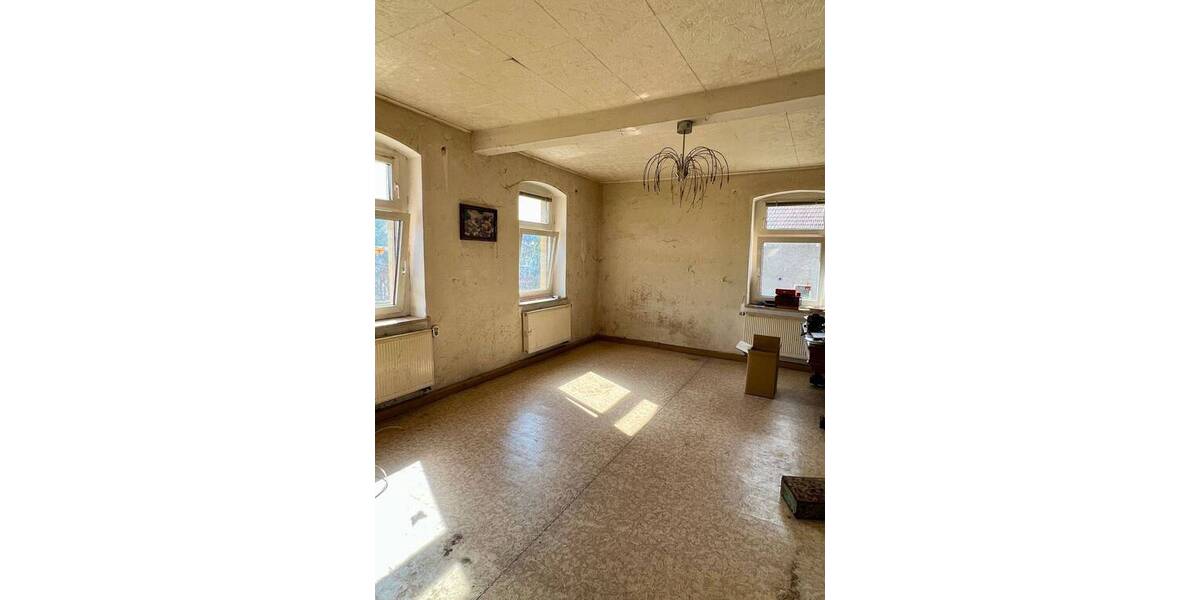 Einfamilienhaus Falkenstein Oberlauterbach - 8 Zimmer, 110 m&sup2;, 55.000&euro; | Angebot:25929611