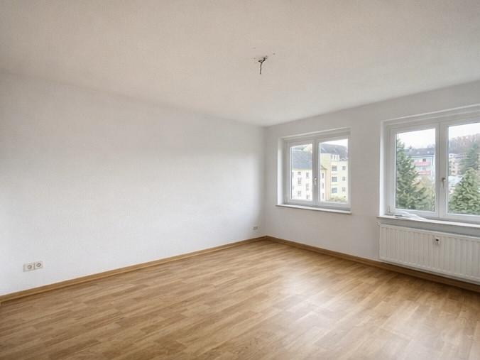Dachgeschoßwohnung Plauen Altstadt - 2 Zimmer, 53 m&sup2;, 275&euro; | Angebot:25053034