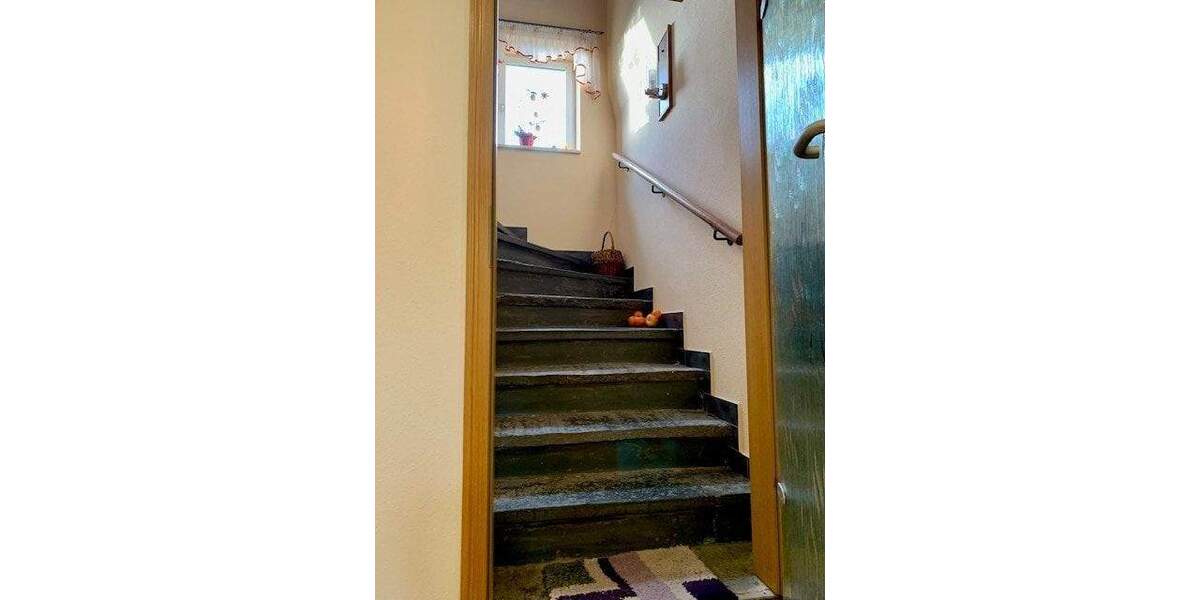 Reihenmittelhaus Reichenbach - 6 Zimmer, 161 m&sup2;, 125.000&euro; | Angebot:25864350