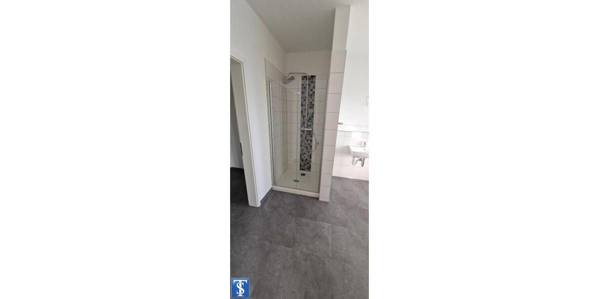 Etagenwohnung Plauen Alt Chrieschwitz - 4 Zimmer, 100 m&sup2;, 580&euro; | Angebot:25569428