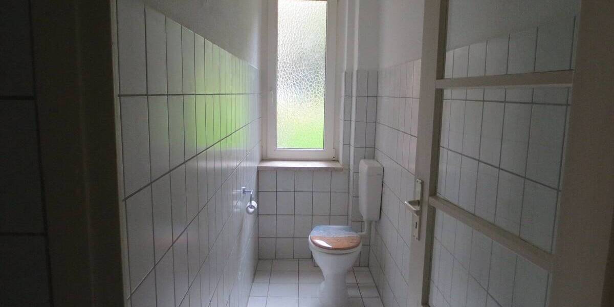 Etagenwohnung Plauen Stadtmitte - 3 Zimmer, 93 m&sup2;, 420&euro; | Angebot:25687458