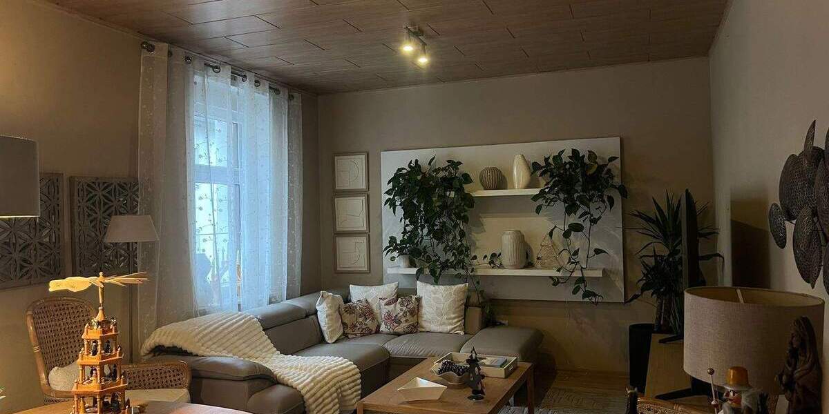 Reihenmittelhaus Reichenbach im Vogtland Reichenbach - 1 Zimmer, 220 m&sup2;, 170.000&euro; | Angebot:25695890