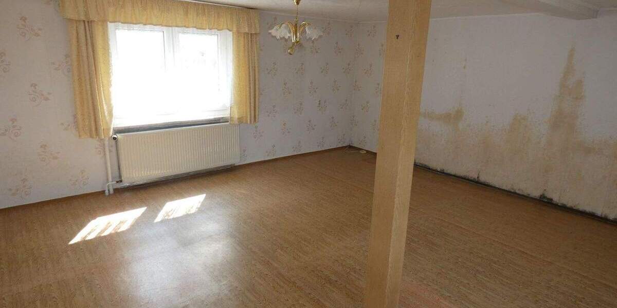 Einfamilienhaus Hirschberg - 1 Zimmer, 195 m&sup2;, 78.000&euro; | Angebot:25731038