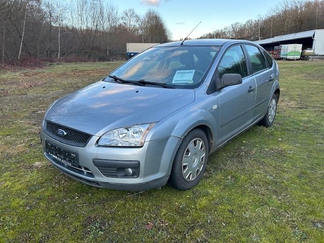 Ford Focus 144.914 km 1.450 &euro; Mylau 08499