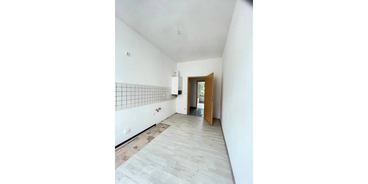 Etagenwohnung Plauen Stadtmitte - 3 Zimmer, 68 m&sup2;, 350&euro; | Angebot:25731866