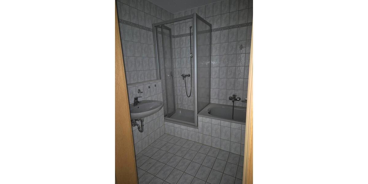 Etagenwohnung Netzschkau - 2 Zimmer, 68 m&sup2;, 450&euro; | Angebot:25959636