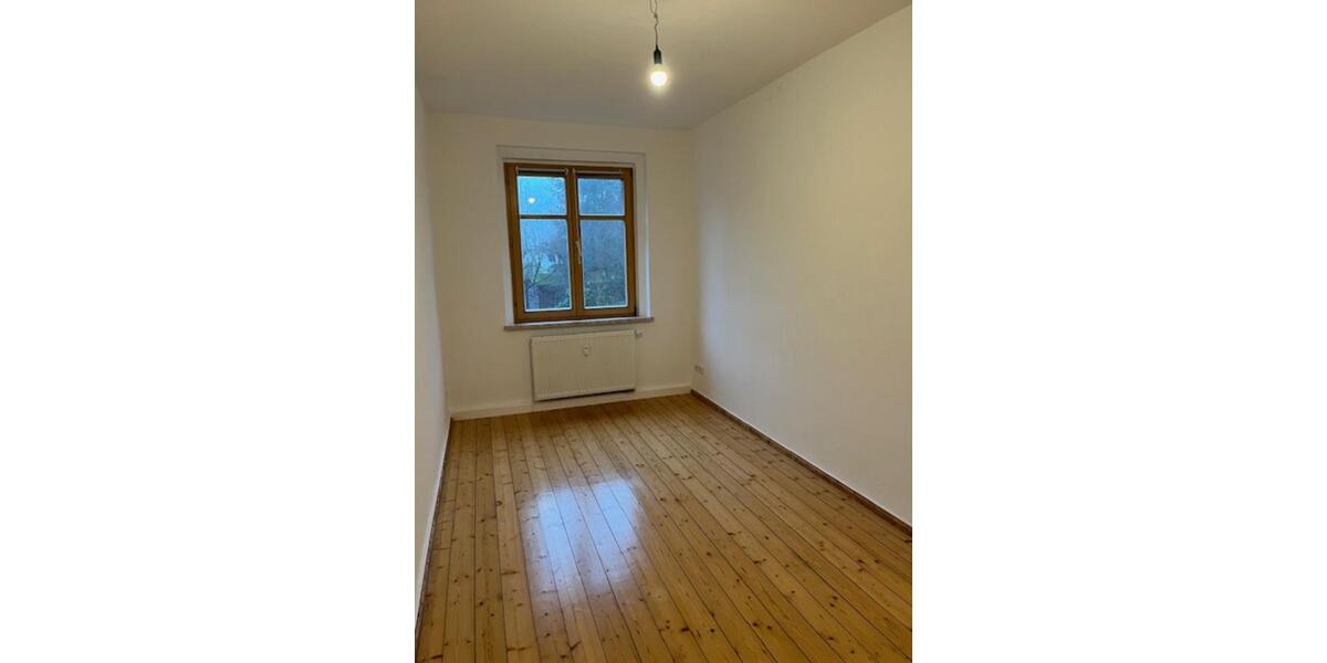 Etagenwohnung Reichenbach im Vogtland Obermylau - 2 Zimmer, 43 m&sup2;, 230&euro; | Angebot:25571041