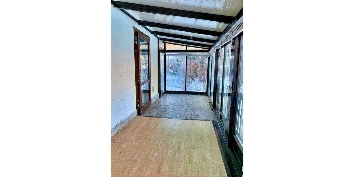 Einfamilienhaus Lengenfeld - 4 Zimmer, 122 m&sup2;, 85.000&euro; | Angebot:25799464