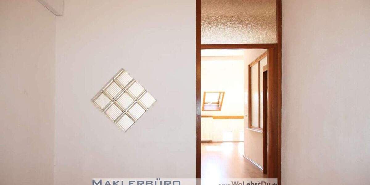 Etagenwohnung Greiz Irchwitz - 2 Zimmer, 60 m&sup2;, 300&euro; | Angebot:25665939