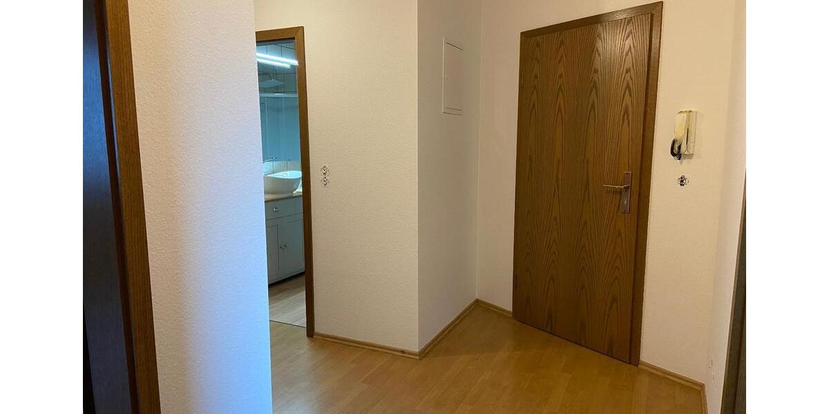 Etagenwohnung Netzschkau - 3 Zimmer, 71 m&sup2;, 390&euro; | Angebot:25613082