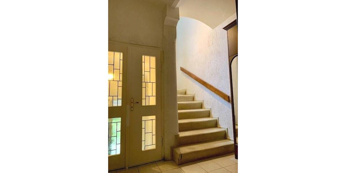 Doppelhaushälfte Reichenbach - 6 Zimmer, 165 m&sup2;, 98.000&euro; | Angebot:25662099