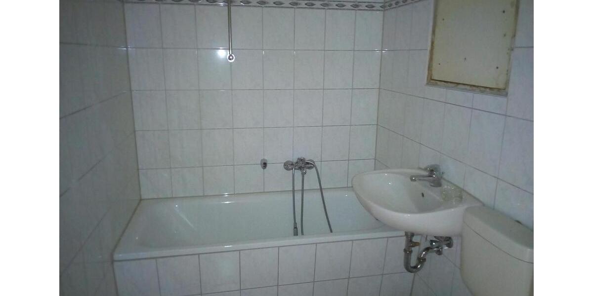 Etagenwohnung Reichenbach im Vogtland - 2 Zimmer, 55 m&sup2;, 243&euro; | Angebot:25917887