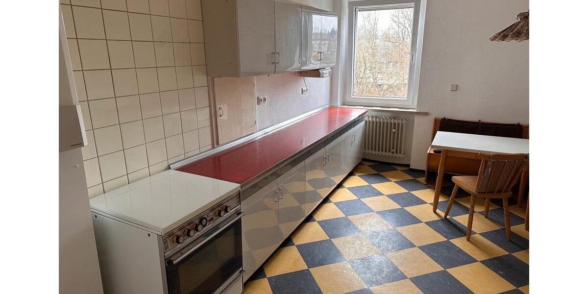 Dachgeschoßwohnung Hof Altstadt - 4 Zimmer, 120 m&sup2;, 650&euro; | Angebot:26038545