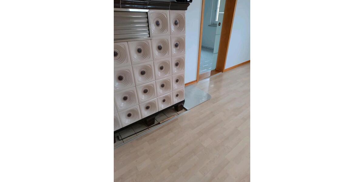 Etagenwohnung Lengenfeld - 3 Zimmer, 90 m&sup2;, 450&euro; | Angebot:24302566