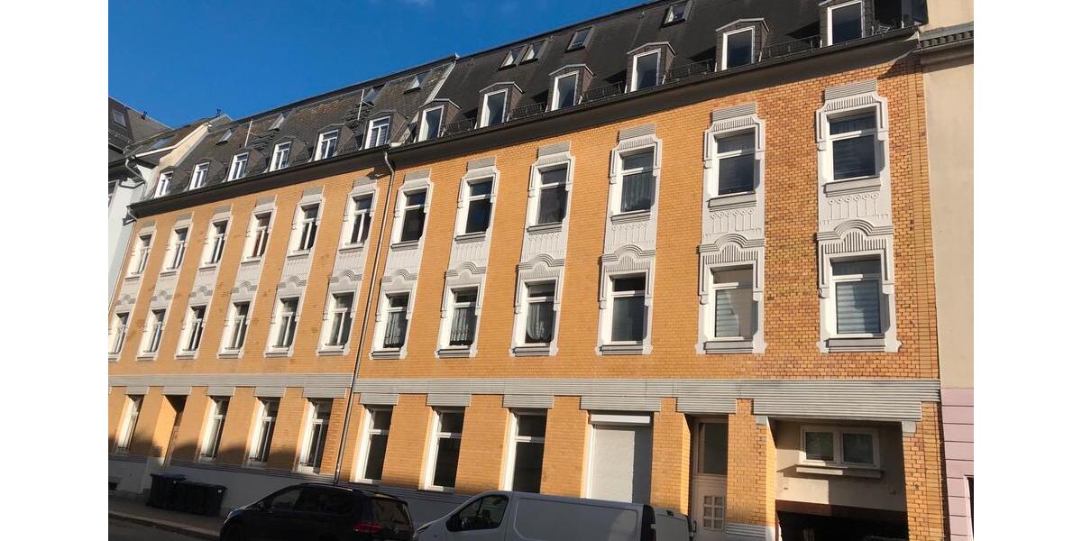 Etagenwohnung Plauen - 6 Zimmer, 132 m&sup2;, 700&euro; | Angebot:25904950