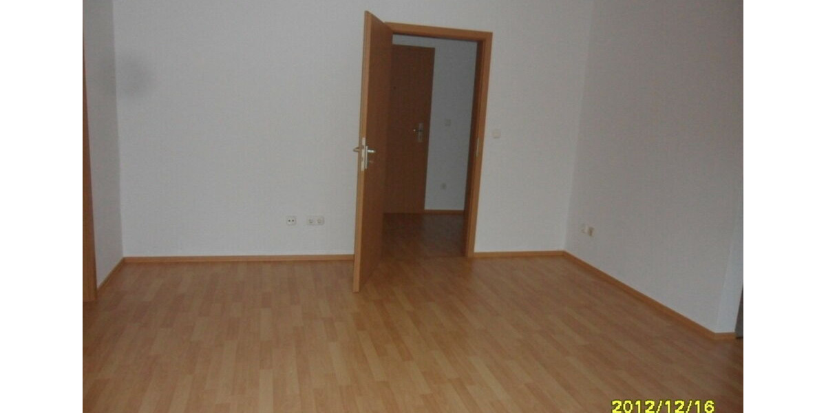 Dachgeschoßwohnung Plauen - 3 Zimmer, 72 m&sup2;, 290&euro; | Angebot:25871919