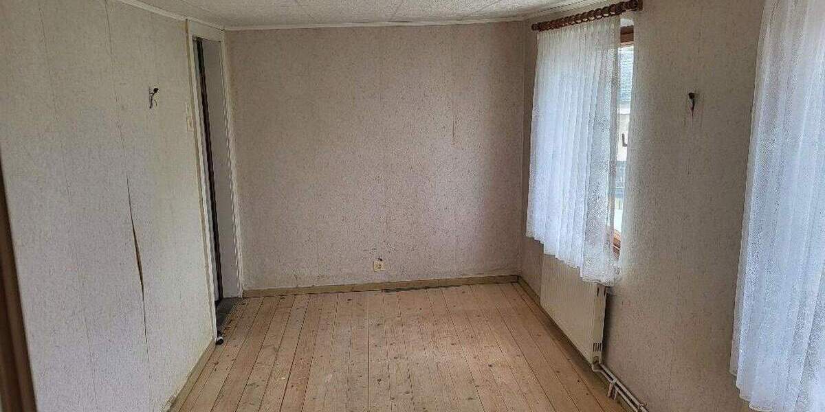 Einfamilienhaus Lengenfeld - 3 Zimmer, 90 m&sup2;, 39.000&euro; | Angebot:25670679