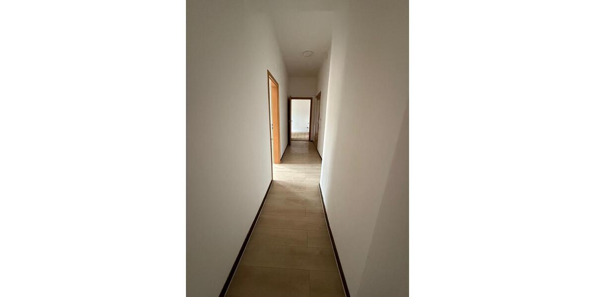 Etagenwohnung Hof Altstadt - 3 Zimmer, 90 m&sup2;, 650&euro; | Angebot:25497531