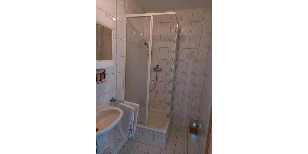 Etagenwohnung Plauen - 1 Zimmer, 37 m&sup2;, 320&euro; | Angebot:26038389