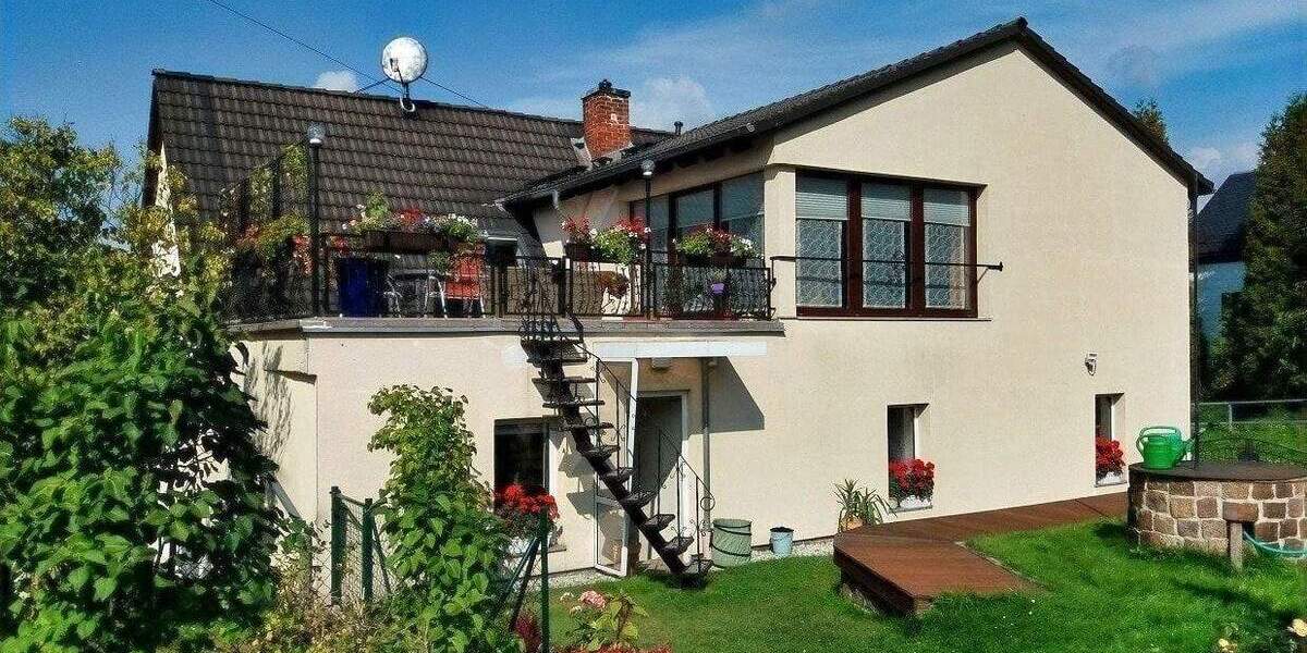 Einfamilienhaus Lengenfeld - 6 Zimmer, 168 m&sup2;, 195.000&euro; | Angebot:25776185