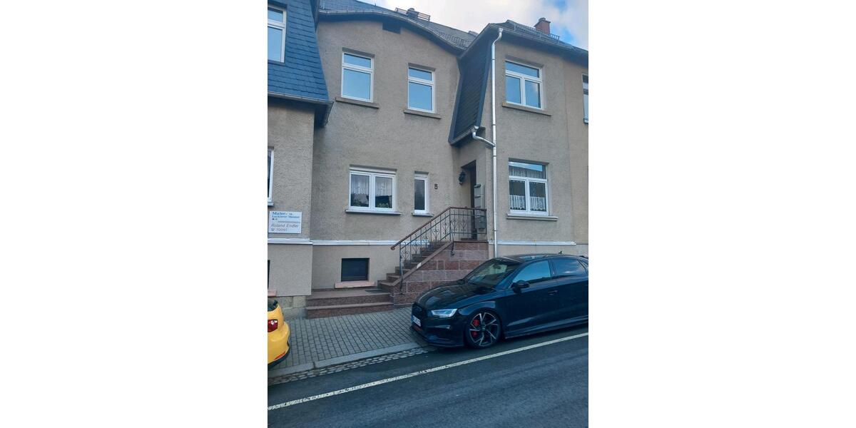 Erdgeschoßwohnung Ellefeld - 3 Zimmer, 100 m&sup2;, 700&euro; | Angebot:24845008