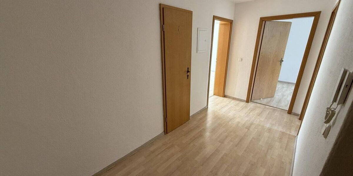 Etagenwohnung Plauen Haselbrunn - 3 Zimmer, 65 m&sup2;, 312&euro; | Angebot:26023400