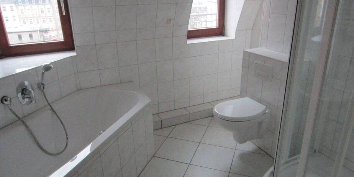 Etagenwohnung Plauen Stadtmitte - 2 Zimmer, 64 m&sup2;, 355&euro; | Angebot:25735507