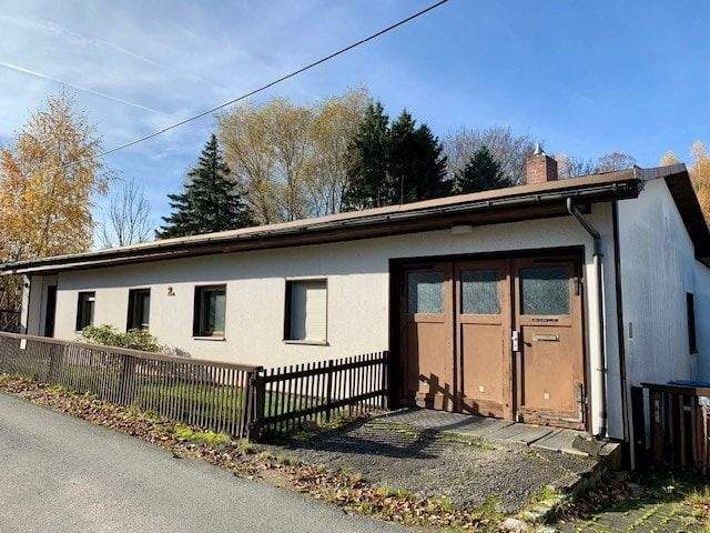 Einfamilienhaus Lengenfeld - 4 Zimmer, 122 m&sup2;, 85.000&euro; | Angebot:25799464