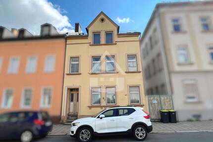 Haus Hof Altstadt - 8 Zimmer, 136 m&sup2;, 99.000&euro; | Angebot:27244326