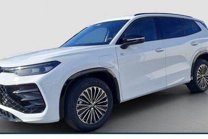 VW Tayron 5.088 km 62.840 &euro; Falkenstein 08223