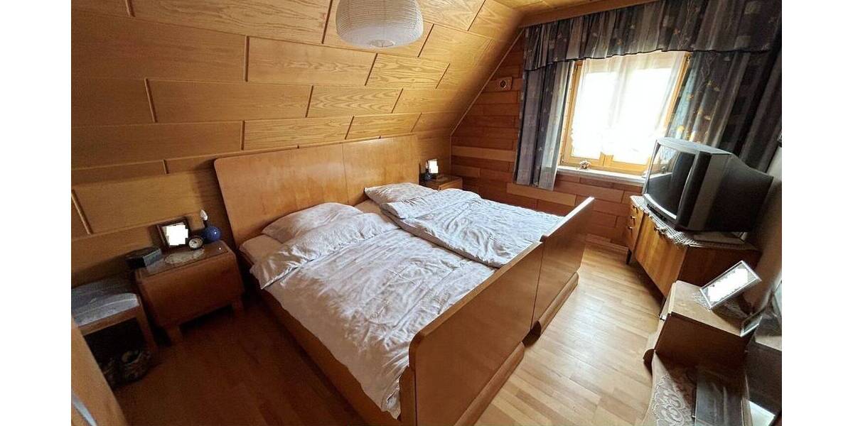 Mehrfamilienhaus, Wohnhaus Rehau - 7 Zimmer, 138 m&sup2;, 159.000&euro; | Angebot:25982941