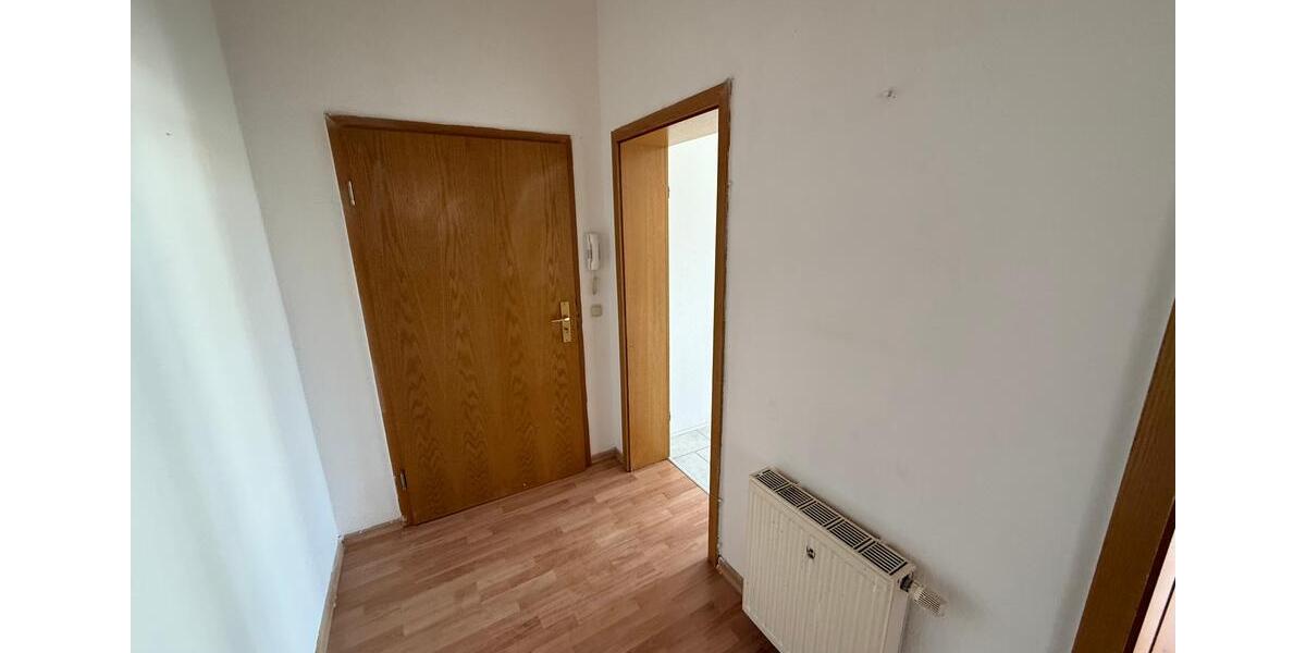 Etagenwohnung Plauen - 3 Zimmer, 96 m&sup2;, 480&euro; | Angebot:25887081
