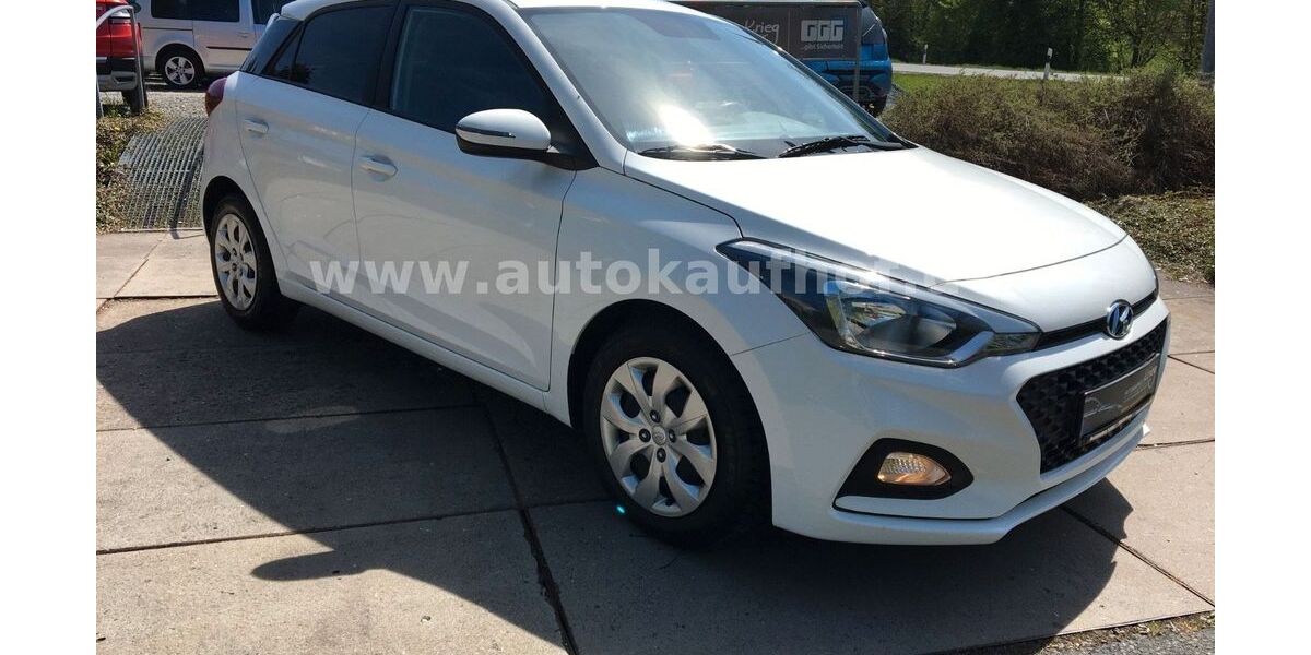 Hyundai i20 57.172 km 12.490 &euro; Neuensalz - Mechelgrün 08541