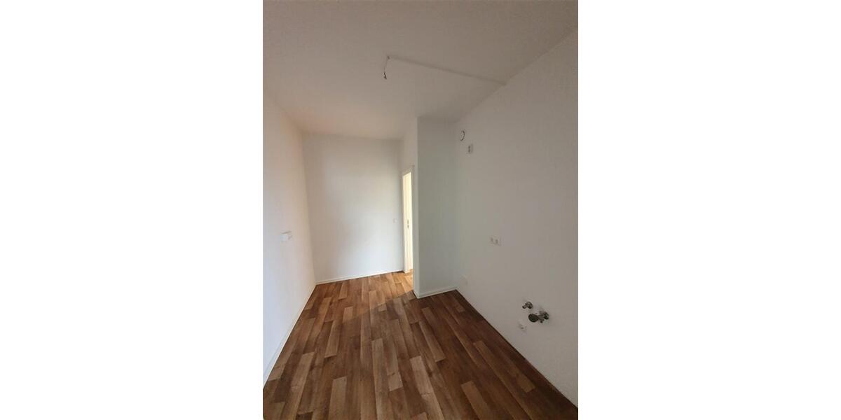 Etagenwohnung Reichenbach im Vogtland - 3 Zimmer, 69 m&sup2;, 415&euro; | Angebot:25271892