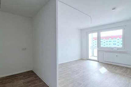 Wohnung Plauen Alt Chrieschwitz - 3 Zimmer, 57 m&sup2;, 303&euro; | Angebot:21810467