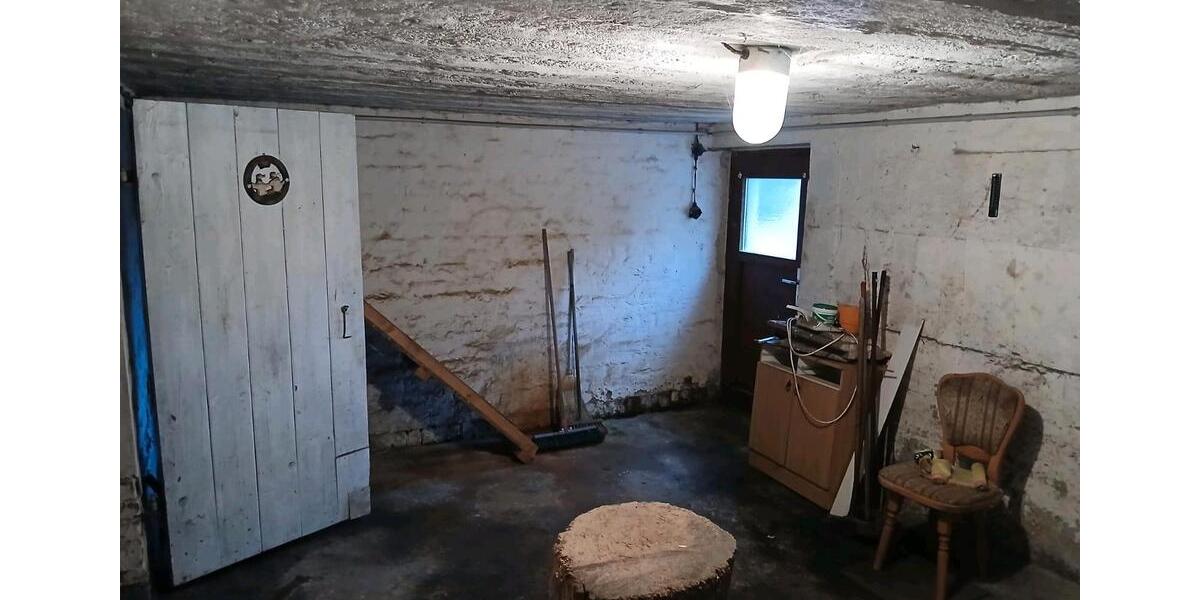 Reihenhaus Weischlitz - 7 Zimmer, 80 m&sup2;, 69.500&euro; | Angebot:25800444