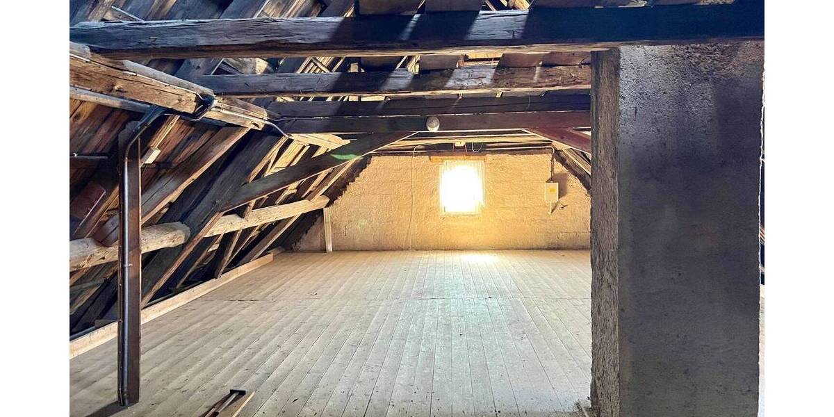 Einfamilienhaus Neustadt Poppengrün - 7 Zimmer, 110 m&sup2;, 93.000&euro; | Angebot:26247761