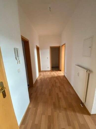 Etagenwohnung Plauen Westend - 2 Zimmer, 69 m&sup2;, 55.000&euro; | Angebot:25688614
