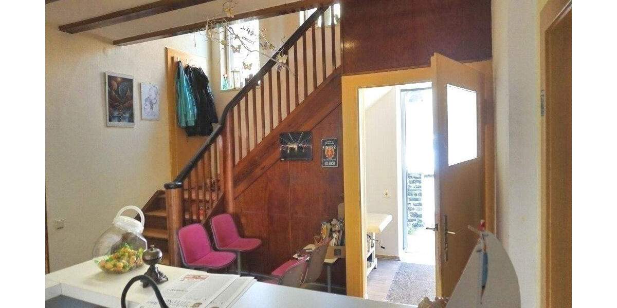 Einfamilienhaus Markneukirchen - 9 Zimmer, 245 m&sup2;, 185.000&euro; | Angebot:25662090