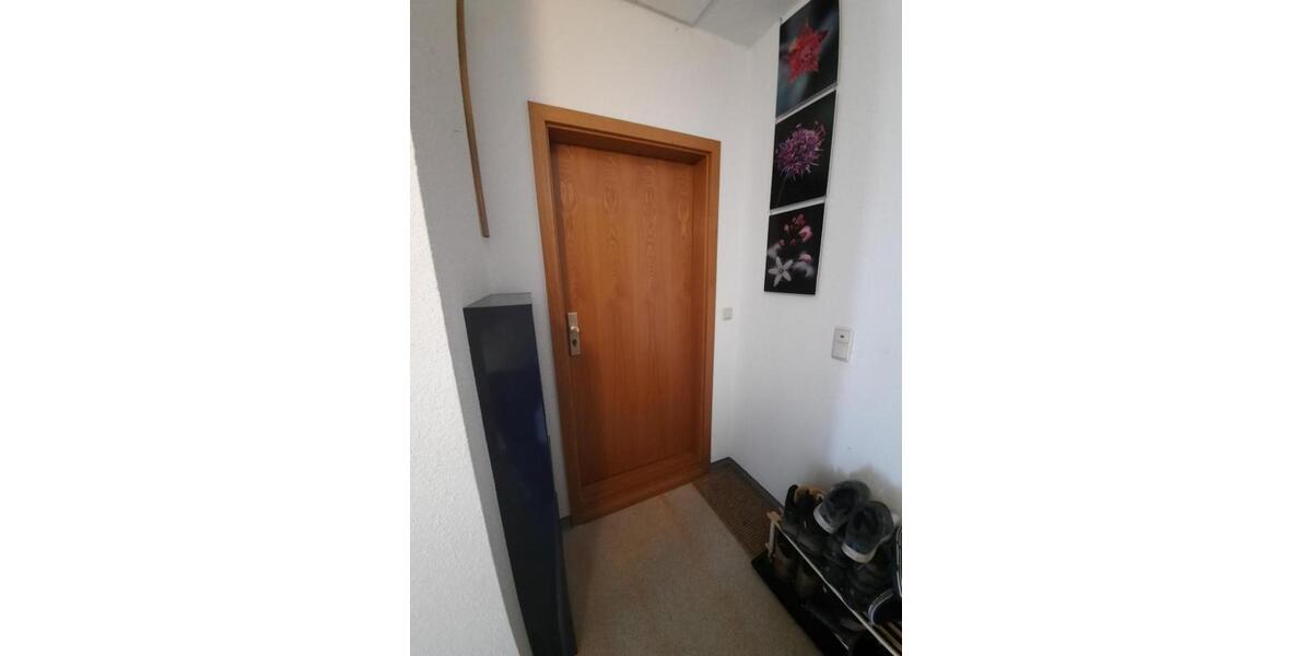 Etagenwohnung Elsterberg - 3 Zimmer, 62 m&sup2;, 295&euro; | Angebot:22041075