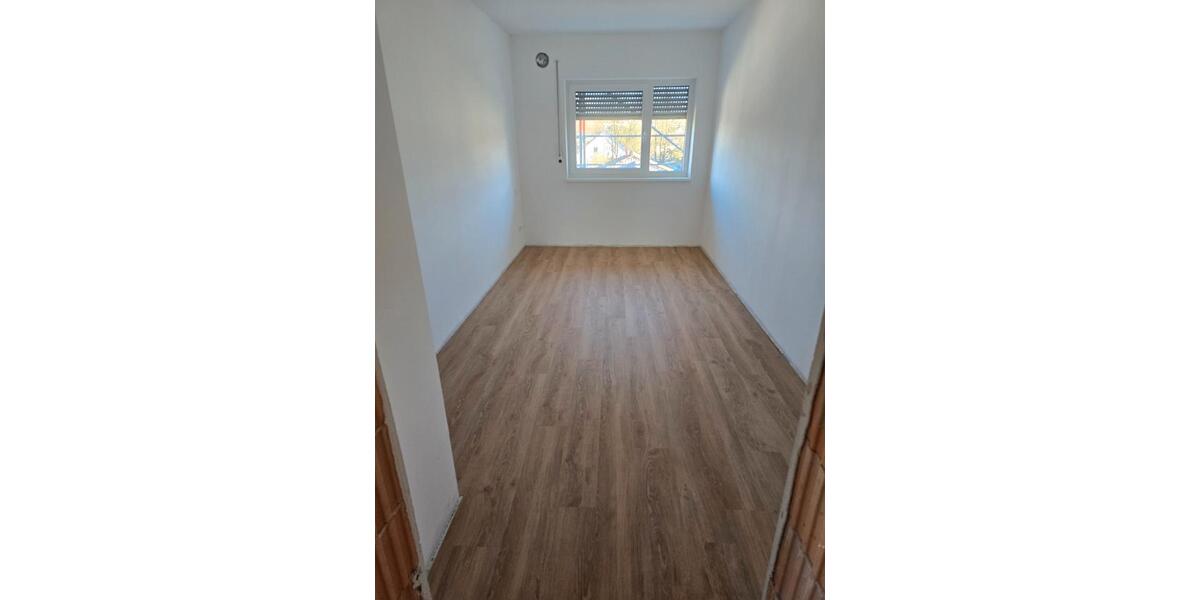 Erdgeschoßwohnung Rehau - 4 Zimmer, 105 m&sup2;, 1.170&euro; | Angebot:26493317