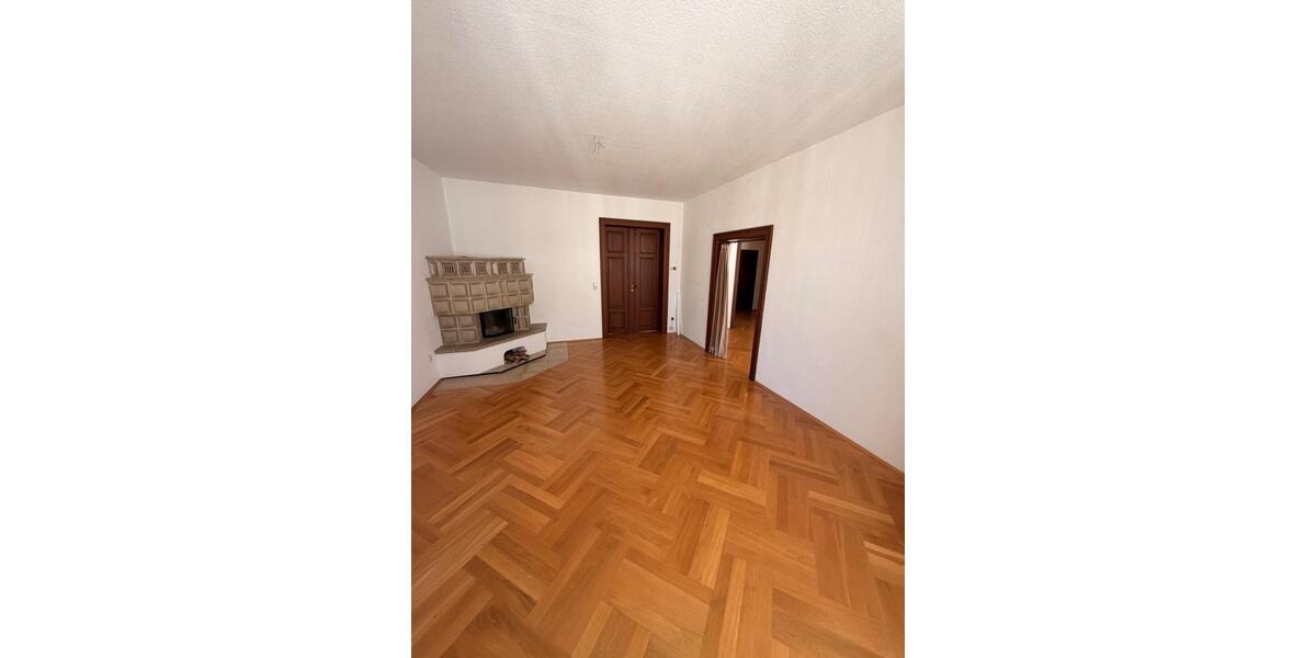 Etagenwohnung Auerbach/Vogtland Vogtland - 4 Zimmer, 120 m&sup2;, 950&euro; | Angebot:26020226