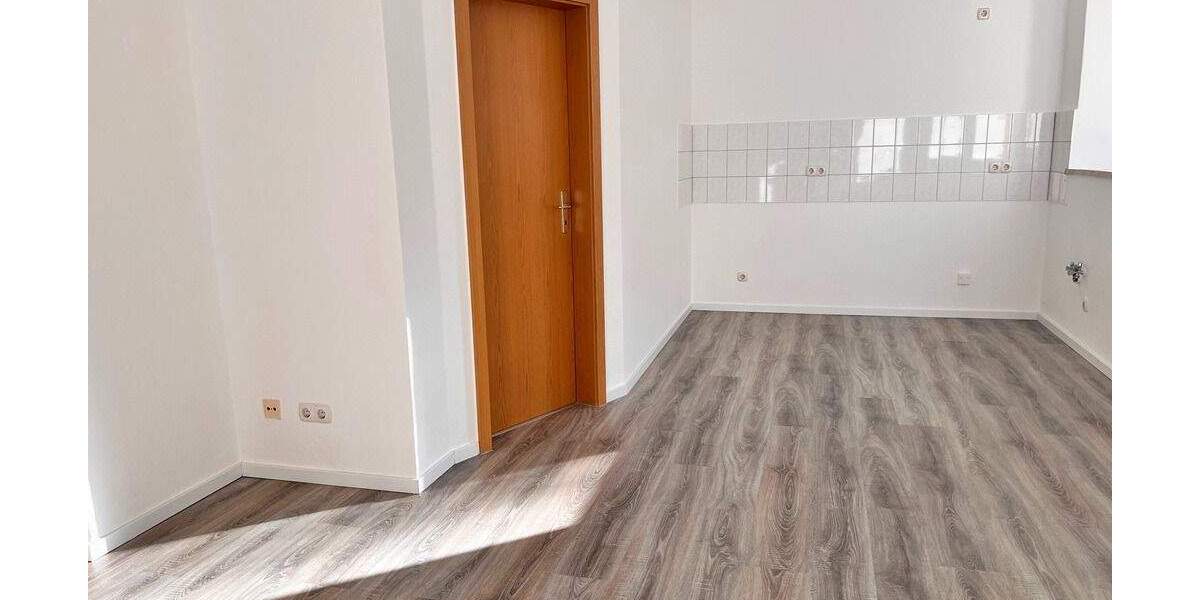 Etagenwohnung Plauen Westend - 2 Zimmer, 42 m&sup2;, 216&euro; | Angebot:25736238