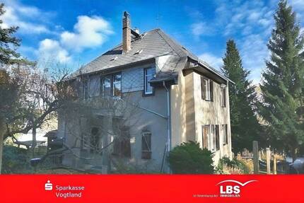 Haus Adorf - 8 Zimmer, 200 m&sup2;, 121.000&euro; | Angebot:25997740