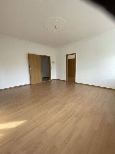 Etagenwohnung Plauen Stadtmitte - 3 Zimmer, 71 m&sup2;, 320&euro; | Angebot:25674920