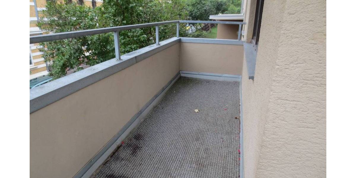 Etagenwohnung Plauen Stadtmitte - 3 Zimmer, 93 m&sup2;, 420&euro; | Angebot:25687458