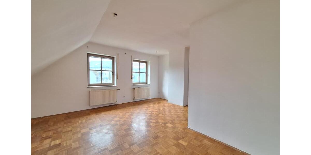 Etagenwohnung Hof Neuhof - 3 Zimmer, 80 m&sup2;, 560&euro; | Angebot:25804394