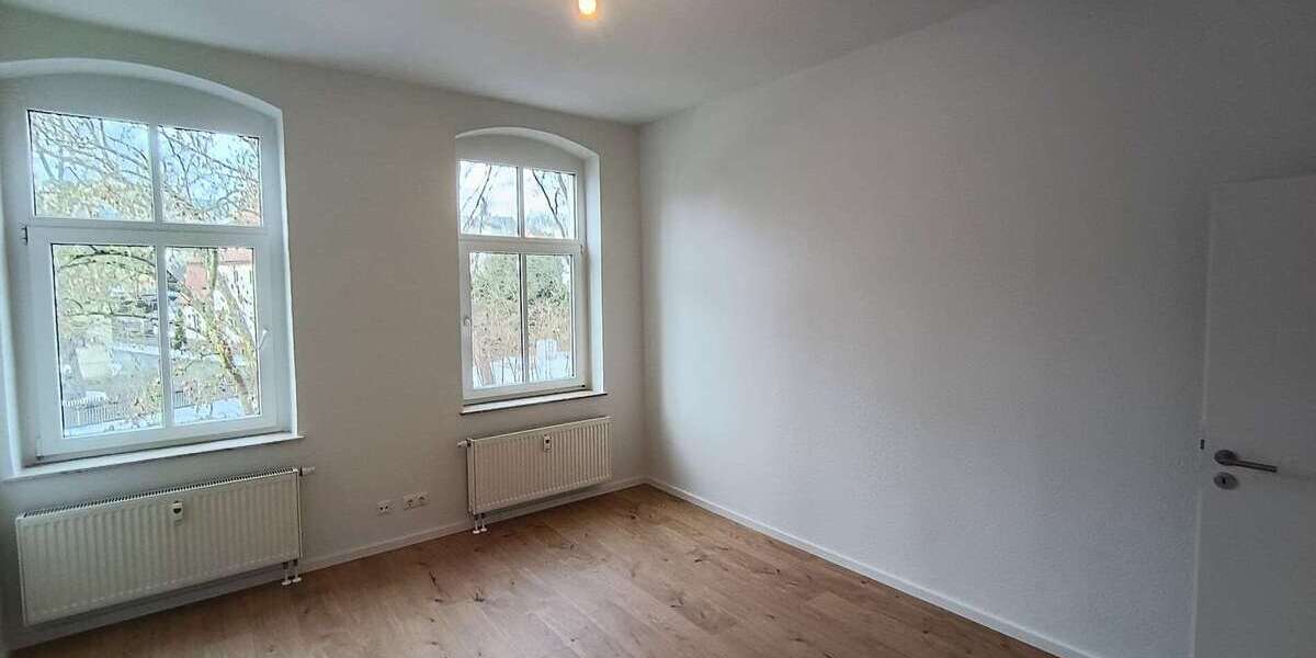 Etagenwohnung Reichenbach im Vogtland - 3 Zimmer, 67 m&sup2;, 420&euro; | Angebot:25224665