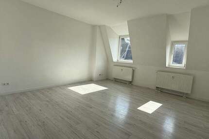 Wohnung Plauen Bahnhofsvorstadt - 4 Zimmer, 95 m&sup2;, 595&euro; | Angebot:27253097
