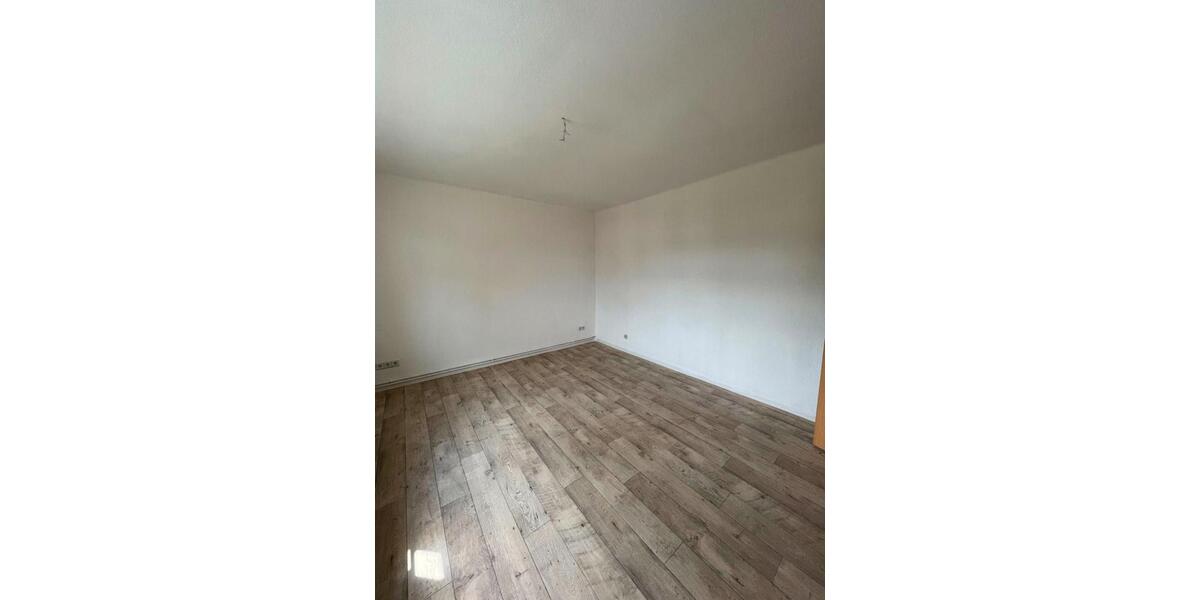 Etagenwohnung Reichenbach im Vogtland - 2 Zimmer, 51 m&sup2;, 199&euro; | Angebot:8815594
